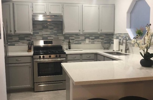 Spring Valley Condo | Remodeled Condo! Ground level access! Hospitals, shopping and Strip close by!