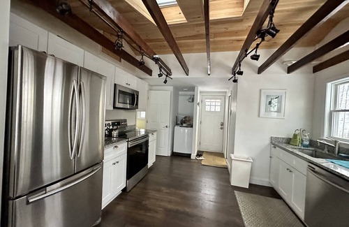 Graniteville Cottage | Remodeled Cottage retreat on the Lake, close to Boston but nestled in the woods