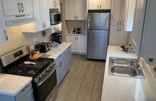 Mira Costa House | Remodeled Home in Oceanside Near Beach, Shopping & Restaurants