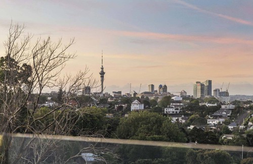 Remuera House | Remuera Views · Stylish Luxury Hideaway in Remuera
