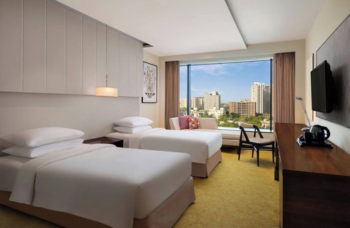 Ahmedabad Hotel | Renaissance Ahmedabad SG Highway