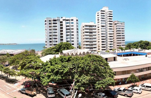 El Laguito Apartment | Renew yourself with the best view of the city.