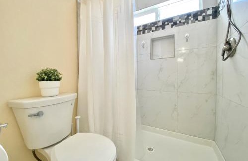 Northwest Reno House | Reno Gem 3 and a half Miles to DT, 40 Miles to Tahoe