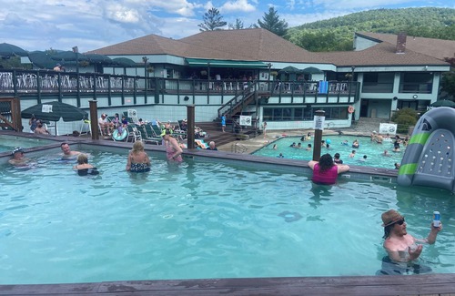 Campton House | Renovated 3 bedroom 2 bath Smart Home in desirable Waterville Valley Estates