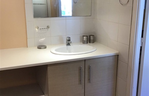 Allos Apartment | Renovated 35m2 studio with separate kitchen