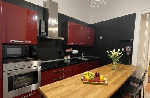 Naples City Centre Apartment | Renovated and cozy vacation home in the center of Naples