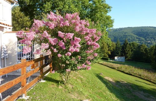 Serres-sur-Arget Apartment | Renovated apartment in Serres-sur-Arget with swimming pool