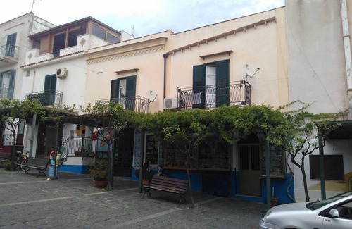 Ustica Apartment | Renovated apartment on the main square of the island