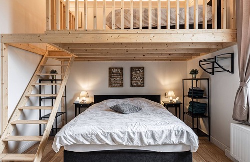 Gesves Other | Renovated appartment in Castle