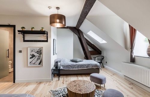 Gesves Other | Renovated appartment in Castle