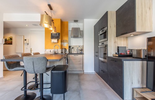 Le Suquet Apartment | Renovated Apt with Balconies - Holiday/Congress