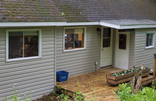 Tay Valley Cottage | Renovated Cottage On Beautiful Lot