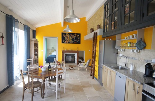 Sauveterre-la-Lemance House | Renovated cottage with private pool