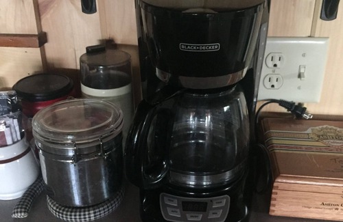 Charlotte Cottage | Renovated Family Friendly Lake House on the Water's Edge. Boater's Dream!