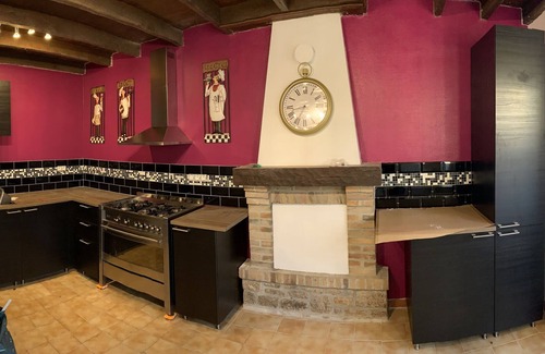Herce House | Renovated French Country Bungalow for Two - A Home for Your Next Holiday