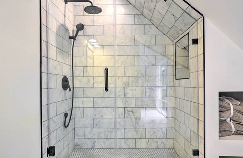 Glen Ridge Cottage | Renovated Glen Ridge Studio - WFH Friendly!
