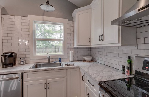 Franklin House | Renovated Home in Downtown Historic Franklin Close To Everything!