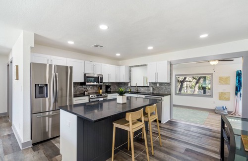 Spicewood House | Renovated House: Pool, Hot Tub, Pets, Lake Nearby