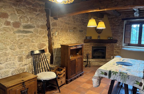 Sedano House | Renovated house with 2 bedrooms, 1 bathroom and living-dining room in stone and wood is very cozy.