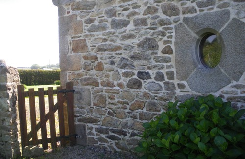 Plouvorn House | Renovated longère with character