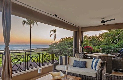 Punta de Mita Condo | Renovated luxury Beachfront.Getaway Summer Rewards