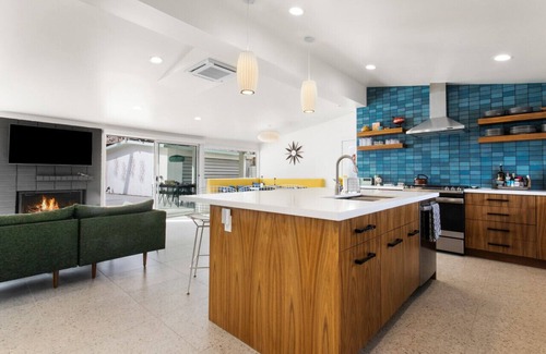 Magnesia Falls Cove House | Renovated Mid-Century Home w/Pool & Vintage Camper