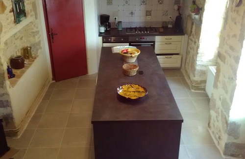 Assier House | Renovated old house 140m2 with park and private swimming pool