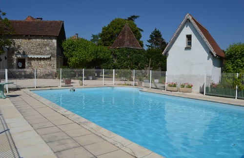 Assier House | Renovated old house 140m2 with park and private swimming pool