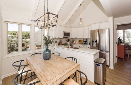 Sealoft Villas Cottage | Renovated on the Lagoon within Walking Distance to the Beach &n Amenity Cards!