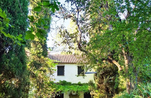 Nivar Cottage | Renovated rural house: Organic gardens, a pillar with fresh water and a yoga platform.