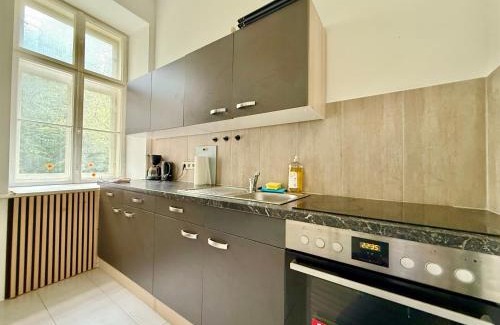 Simmering Apartment | Renovated Spacious Apartment with Free Parking