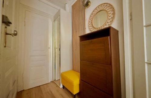 Simmering Apartment | Renovated Spacious Apartment with Free Parking