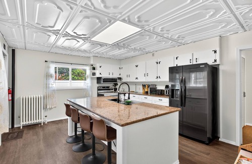Renovo House | Renovo Escape: Game Room + Spa Bath + Views