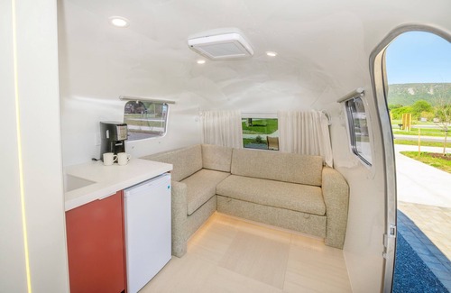 Luray RV Rental | Rent a NEW Airstream RV at Luray RV Resort - Great Amenities - (V225)