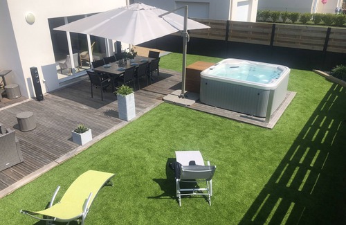 Roscoff House | Rental new house Roscoff 100 m from the sea, 200 m from the center, 100 m spa
