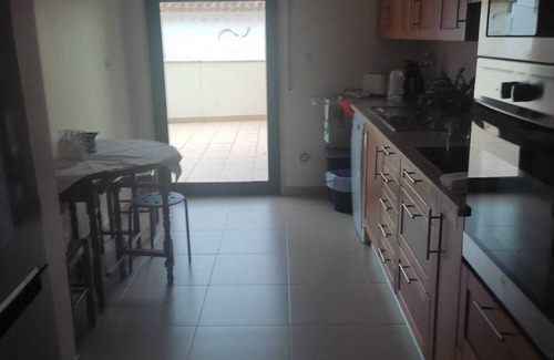 A dos Cunhados Apartment | Renting 2 bedrooms in the West
