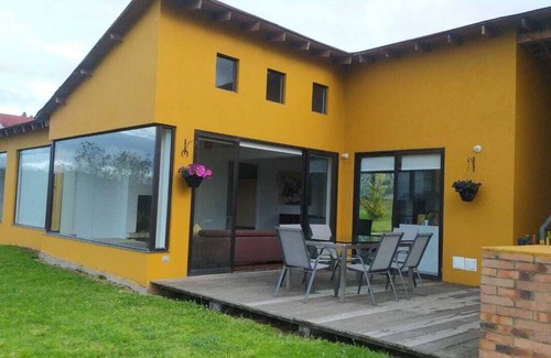 Choconta House | Represa del Sisga, 3-bedroom country house.