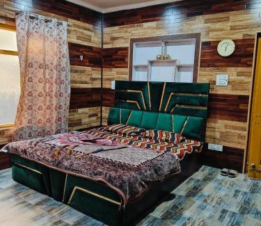 Srinagar House | Reshi guest house