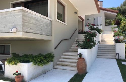 Domegliara Villa | RESIDENZA VILLA LEONIDA