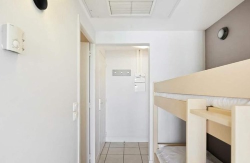 Saint-Laurent-du-Var Apartment | Residence Pierre & Vacances Héliotel Marine - Studio 4 people - 1 sleeping area - Air conditioning