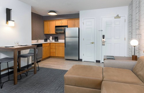 Wayne Hotel | Residence Inn by Marriott Wayne