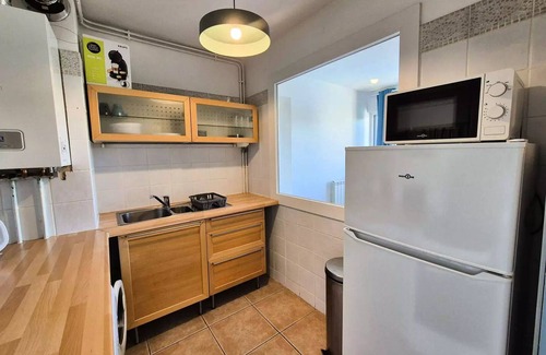 Saint-Mandrier-sur-Mer Apartment | Residence Les Polyanthas - Air-conditioned apartment with terrace, private parking, residence with pool
