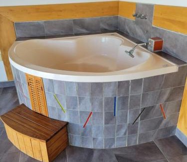 Los Pinos Apartment | Residencia Madona del Mar - Casa Frente al Mar con Piscina