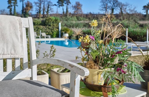 Pastrengo Apartment | Residenza Pastrengo - apartment Girasole with pool and terrace