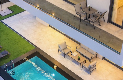 Kokkini Chani Villa | Resmi SeaView Villa , By Idealstay Experience