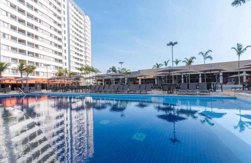 Olimpia Resort | RESORT: 2 adultos e até 3 crianças a 4km do Thermas Lar. e a 3km do Hot Beach