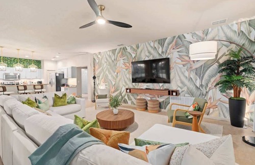 Bellavida House | ⭐ Resort Home, Heated Pool & Spa, Game Room, Themed Bedrooms, Fully Stocked ⭐