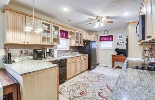 Massanutten Cabin | Resort Home on Mountain Golf Course w/Deck & View