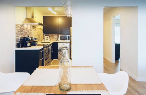 St. Petersburg Condo | Resort style living in a modern condo directly on the waterfront, sunset views