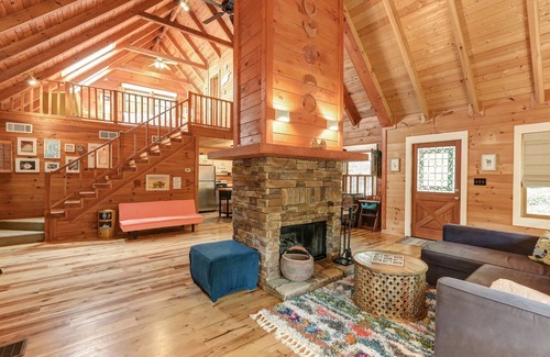 Big Canoe House | Respite at Big Canoe - Wood-burning fireplace, bright interiors, Wifi